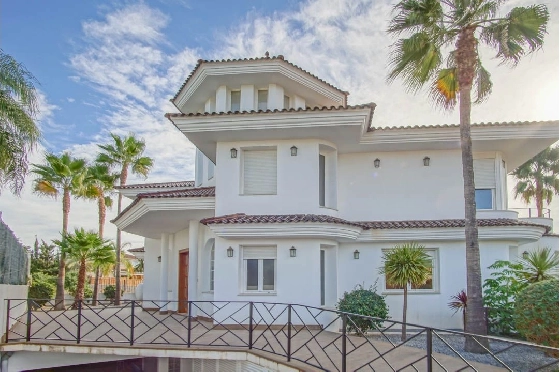 Villa in L-Alfas del Pi(Alfaz del PI Pueblo Urbanizaciones) zu verkaufen, Espace de vie 810 m², Terrain 1094 m², 5 Chambres &agrave; coucher, 6 Badezimmer, Pool, ref.: COB-7030ALF-10535-50