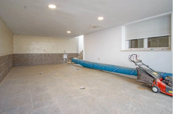 Villa in L-Alfas del Pi(Alfaz del PI Pueblo Urbanizaciones) zu verkaufen, Espace de vie 810 m², Terrain 1094 m², 5 Chambres &agrave; coucher, 6 Badezimmer, Pool, ref.: COB-7030ALF-10535-6