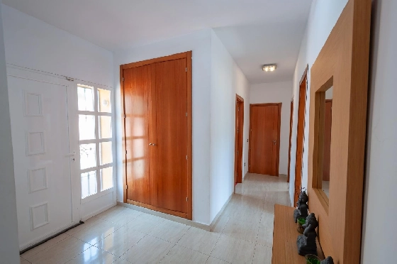 Villa in Orba(Comunidad valenciana) zu verkaufen, Espace de vie 225 m², Klimaanlage, Terrain 637 m², 5 Chambres &agrave; coucher, 2 Badezimmer, Pool, ref.: COB-3568-10535-12