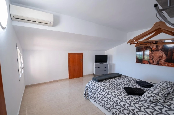 Villa in Orba(Comunidad valenciana) zu verkaufen, Espace de vie 225 m², Klimaanlage, Terrain 637 m², 5 Chambres &agrave; coucher, 2 Badezimmer, Pool, ref.: COB-3568-10535-13