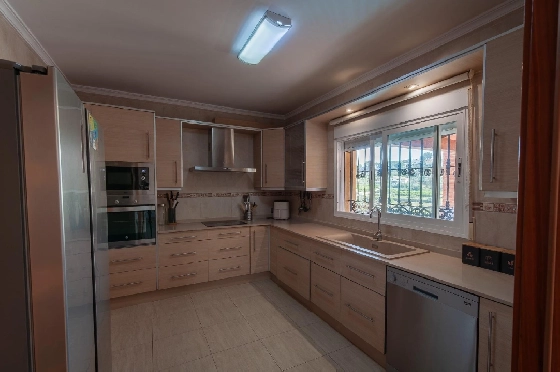 Villa in Orba(Comunidad valenciana) zu verkaufen, Espace de vie 225 m², Klimaanlage, Terrain 637 m², 5 Chambres &agrave; coucher, 2 Badezimmer, Pool, ref.: COB-3568-10535-20
