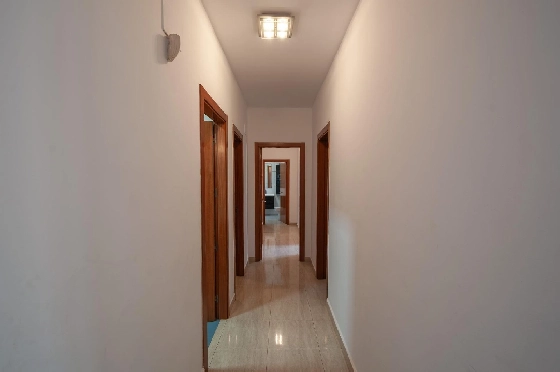 Villa in Orba(Comunidad valenciana) zu verkaufen, Espace de vie 225 m², Klimaanlage, Terrain 637 m², 5 Chambres &agrave; coucher, 2 Badezimmer, Pool, ref.: COB-3568-10535-23