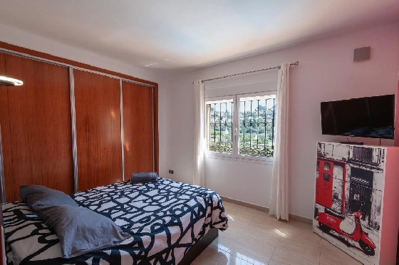 Villa in Orba(Comunidad valenciana) zu verkaufen, Espace de vie 225 m², Klimaanlage, Terrain 637 m², 5 Chambres &agrave; coucher, 2 Badezimmer, Pool, ref.: COB-3568-10535-26