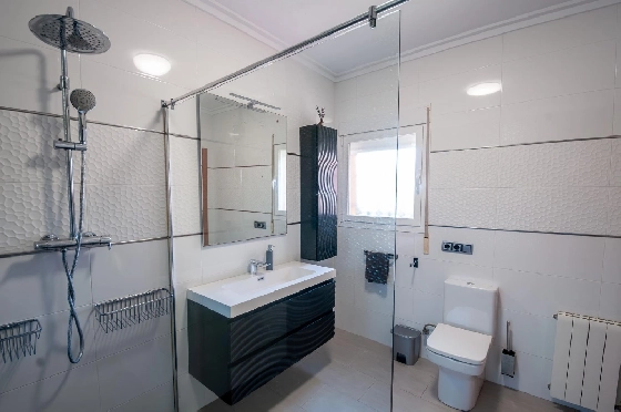 Villa in Orba(Comunidad valenciana) zu verkaufen, Espace de vie 225 m², Klimaanlage, Terrain 637 m², 5 Chambres &agrave; coucher, 2 Badezimmer, Pool, ref.: COB-3568-10535-32