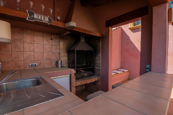 Villa in Orba(Comunidad valenciana) zu verkaufen, Espace de vie 225 m², Klimaanlage, Terrain 637 m², 5 Chambres &agrave; coucher, 2 Badezimmer, Pool, ref.: COB-3568-10535-38