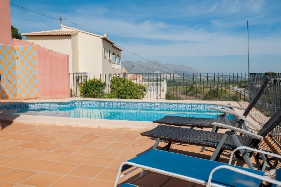 Villa in Orba(Comunidad valenciana) zu verkaufen, Espace de vie 225 m², Klimaanlage, Terrain 637 m², 5 Chambres &agrave; coucher, 2 Badezimmer, Pool, ref.: COB-3568-10535-40
