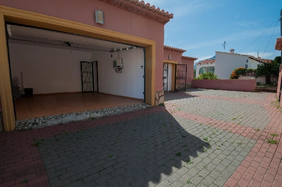 Villa in Orba(Comunidad valenciana) zu verkaufen, Espace de vie 225 m², Klimaanlage, Terrain 637 m², 5 Chambres &agrave; coucher, 2 Badezimmer, Pool, ref.: COB-3568-10535-49
