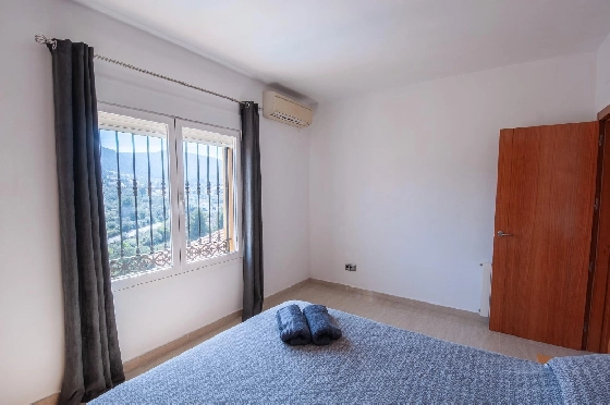 Villa in Orba(Comunidad valenciana) zu verkaufen, Espace de vie 225 m², Klimaanlage, Terrain 637 m², 5 Chambres &agrave; coucher, 2 Badezimmer, Pool, ref.: COB-3568-10535-6