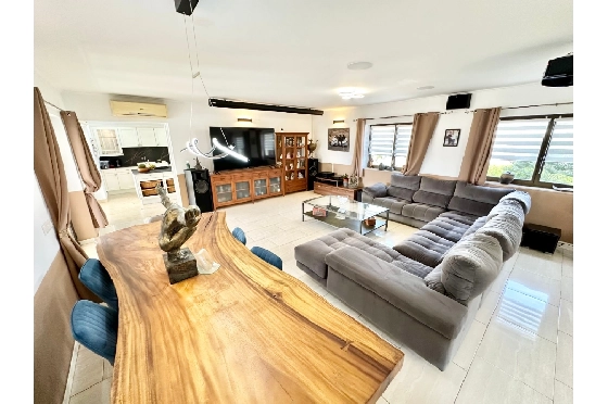 Villa in Pego zu verkaufen, Espace de vie 320 m², Baujahr 2009, Klimaanlage, Terrain 1166 m², 5 Chambres &agrave; coucher, 4 Badezimmer, Pool, ref.: O-V98014-12