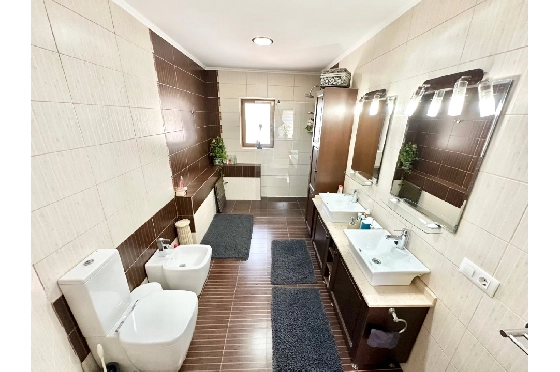 Villa in Pego zu verkaufen, Espace de vie 320 m², Baujahr 2009, Klimaanlage, Terrain 1166 m², 5 Chambres &agrave; coucher, 4 Badezimmer, Pool, ref.: O-V98014-21