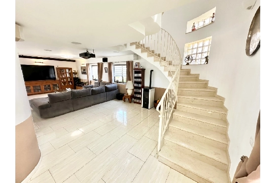 Villa in Pego zu verkaufen, Espace de vie 320 m², Baujahr 2009, Klimaanlage, Terrain 1166 m², 5 Chambres &agrave; coucher, 4 Badezimmer, Pool, ref.: O-V98014-26