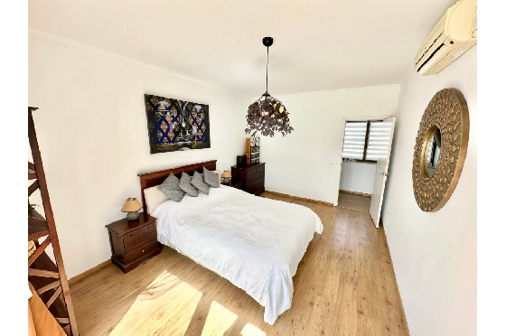 Villa in Pego zu verkaufen, Espace de vie 320 m², Baujahr 2009, Klimaanlage, Terrain 1166 m², 5 Chambres &agrave; coucher, 4 Badezimmer, Pool, ref.: O-V98014-33