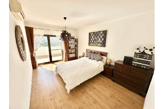 Villa in Pego zu verkaufen, Espace de vie 320 m², Baujahr 2009, Klimaanlage, Terrain 1166 m², 5 Chambres &agrave; coucher, 4 Badezimmer, Pool, ref.: O-V98014-34