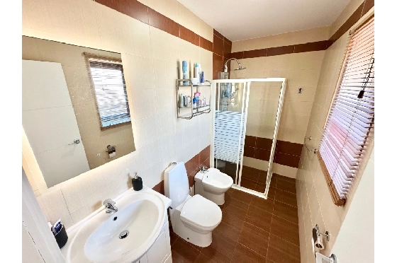 Villa in Pego zu verkaufen, Espace de vie 320 m², Baujahr 2009, Klimaanlage, Terrain 1166 m², 5 Chambres &agrave; coucher, 4 Badezimmer, Pool, ref.: O-V98014-40