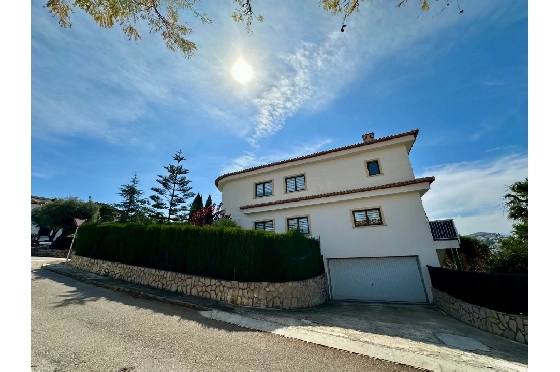 Villa in Pego zu verkaufen, Espace de vie 320 m², Baujahr 2009, Klimaanlage, Terrain 1166 m², 5 Chambres &agrave; coucher, 4 Badezimmer, Pool, ref.: O-V98014-41