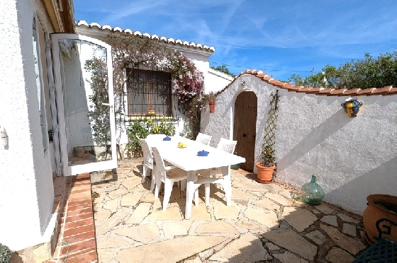 Villa in Javea zu verkaufen, Espace de vie 170 m², Terrain 817 m², 3 Chambres &agrave; coucher, 2 Badezimmer, Pool, ref.: AVS-57614-11