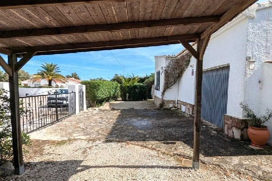 Villa in Javea zu verkaufen, Espace de vie 170 m², Terrain 817 m², 3 Chambres &agrave; coucher, 2 Badezimmer, Pool, ref.: AVS-57614-13