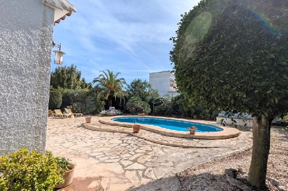 Villa in Javea zu verkaufen, Espace de vie 170 m², Terrain 817 m², 3 Chambres &agrave; coucher, 2 Badezimmer, Pool, ref.: AVS-57614-4