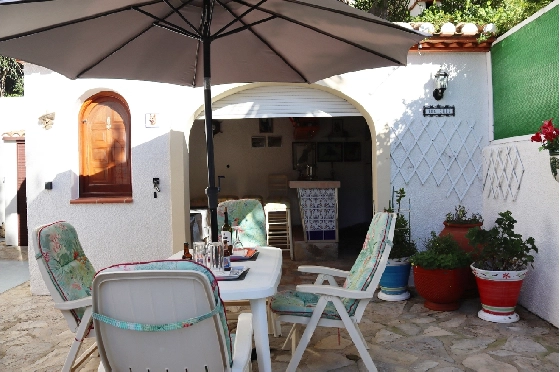 Villa in Benigembla zu verkaufen, Espace de vie 199 m², Terrain 833 m², 4 Chambres &agrave; coucher, 4 Badezimmer, Pool, ref.: PT-26003-27