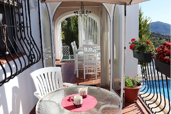 Villa in Benigembla zu verkaufen, Espace de vie 199 m², Terrain 833 m², 4 Chambres &agrave; coucher, 4 Badezimmer, Pool, ref.: PT-26003-37