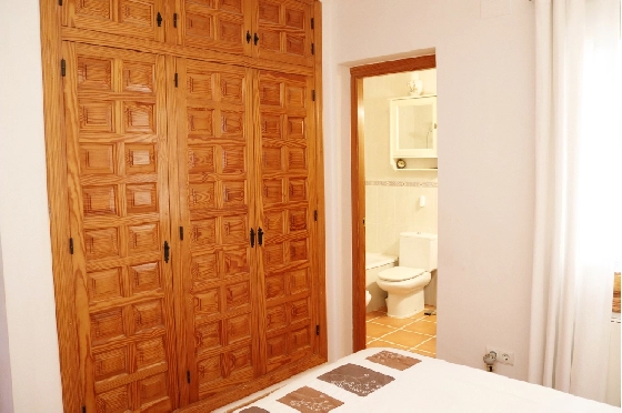 Villa in Benigembla zu verkaufen, Espace de vie 199 m², Terrain 833 m², 4 Chambres &agrave; coucher, 4 Badezimmer, Pool, ref.: PT-26003-6