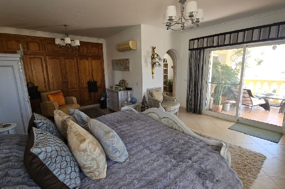 Villa in Pego zu verkaufen, Espace de vie 312 m², Baujahr 2005, Klimaanlage, Terrain 1027 m², 5 Chambres &agrave; coucher, 5 Badezimmer, Pool, ref.: O-V98114-37