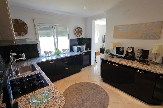 Villa in Pego zu verkaufen, Espace de vie 312 m², Baujahr 2005, Klimaanlage, Terrain 1027 m², 5 Chambres &agrave; coucher, 5 Badezimmer, Pool, ref.: O-V98114-48