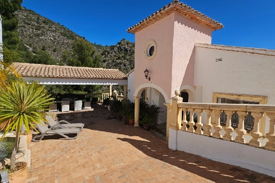 Villa in Pego zu verkaufen, Espace de vie 312 m², Baujahr 2005, Klimaanlage, Terrain 1027 m², 5 Chambres &agrave; coucher, 5 Badezimmer, Pool, ref.: O-V98114-8
