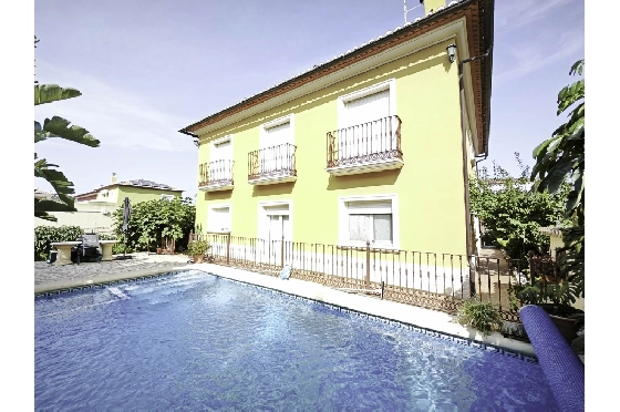 Villa in Pedreguer zu verkaufen, Espace de vie 270 m², Klimaanlage, Terrain 400 m², 3 Chambres &agrave; coucher, 3 Badezimmer, Pool, ref.: CO-C20952-1