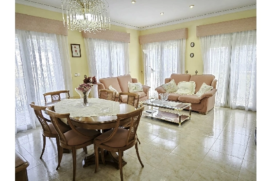 Villa in Pedreguer zu verkaufen, Espace de vie 270 m², Klimaanlage, Terrain 400 m², 3 Chambres &agrave; coucher, 3 Badezimmer, Pool, ref.: CO-C20952-4