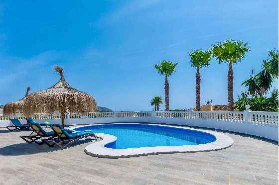 Villa in Moraira zu verkaufen, Espace de vie 290 m², Baujahr 2003, + Ofen, Klimaanlage, Terrain 847 m², 3 Chambres &agrave; coucher, 3 Badezimmer, Pool, ref.: AM-12692DR-17