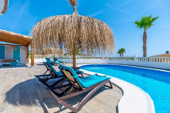 Villa in Moraira zu verkaufen, Espace de vie 290 m², Baujahr 2003, + Ofen, Klimaanlage, Terrain 847 m², 3 Chambres &agrave; coucher, 3 Badezimmer, Pool, ref.: AM-12692DR-18