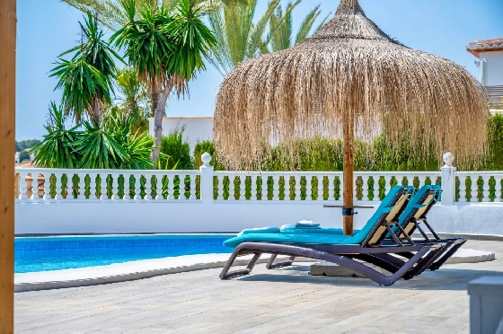 Villa in Moraira zu verkaufen, Espace de vie 290 m², Baujahr 2003, + Ofen, Klimaanlage, Terrain 847 m², 3 Chambres &agrave; coucher, 3 Badezimmer, Pool, ref.: AM-12692DR-20