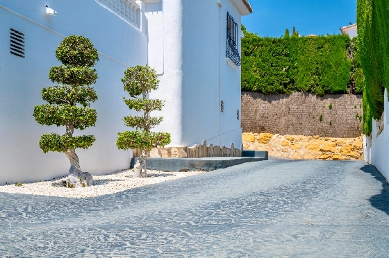 Villa in Moraira zu verkaufen, Espace de vie 290 m², Baujahr 2003, + Ofen, Klimaanlage, Terrain 847 m², 3 Chambres &agrave; coucher, 3 Badezimmer, Pool, ref.: AM-12692DR-31