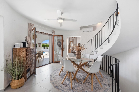 Villa in Moraira zu verkaufen, Espace de vie 290 m², Baujahr 2003, + Ofen, Klimaanlage, Terrain 847 m², 3 Chambres &agrave; coucher, 3 Badezimmer, Pool, ref.: AM-12692DR-43