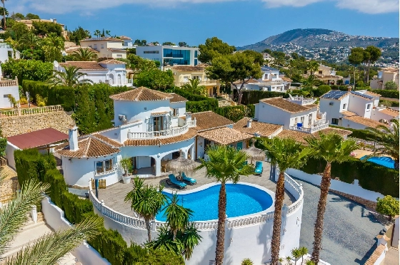 Villa in Moraira zu verkaufen, Espace de vie 290 m², Baujahr 2003, + Ofen, Klimaanlage, Terrain 847 m², 3 Chambres &agrave; coucher, 3 Badezimmer, Pool, ref.: AM-12692DR-5