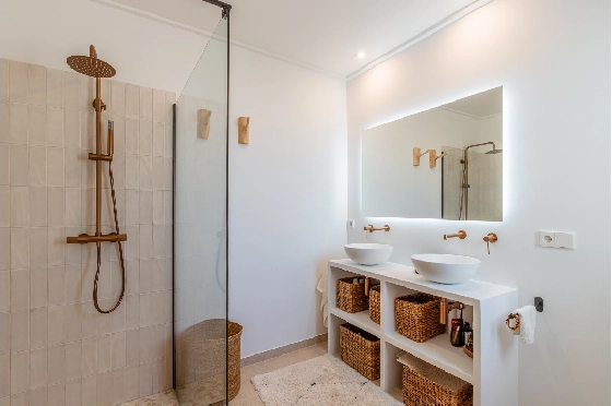 Villa in Moraira zu verkaufen, Espace de vie 347 m², Baujahr 2025, Klimaanlage, Terrain 852 m², 4 Chambres &agrave; coucher, 5 Badezimmer, Pool, ref.: AM-12704DA-27