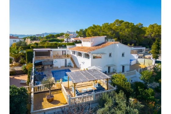 Villa in Benissa(La Fustera) zu verkaufen, Espace de vie 284 m², + Fussbodenheizung, Klimaanlage, Terrain 1143 m², 5 Chambres &agrave; coucher, 4 Badezimmer, Pool, ref.: CPS-EXCLBEN849-2