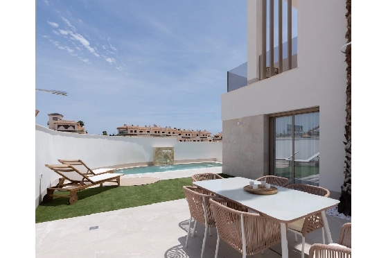 Eck-Reihenhaus in Los Alcazares zu verkaufen, Espace de vie 146 m², Zustand Erstbezug, Klimaanlage, Terrain 177 m², 3 Chambres &agrave; coucher, 2 Badezimmer, Pool, ref.: HA-LAN-480-Q01-24