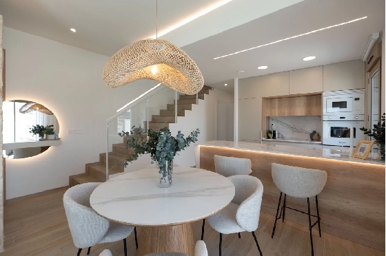 Eck-Reihenhaus in Los Alcazares zu verkaufen, Espace de vie 146 m², Zustand Erstbezug, Klimaanlage, Terrain 177 m², 3 Chambres &agrave; coucher, 2 Badezimmer, Pool, ref.: HA-LAN-480-Q01-6