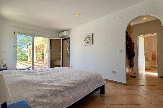 Villa in Els Poblets zu verkaufen, Espace de vie 383 m², Baujahr 2002, Zustand gepflegt, + Fussbodenheizung, Klimaanlage, Terrain 1821 m², 3 Chambres &agrave; coucher, 3 Badezimmer, Pool, ref.: RG-1126-16