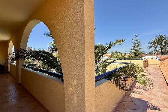 Villa in Els Poblets zu verkaufen, Espace de vie 383 m², Baujahr 2002, Zustand gepflegt, + Fussbodenheizung, Klimaanlage, Terrain 1821 m², 3 Chambres &agrave; coucher, 3 Badezimmer, Pool, ref.: RG-1126-19