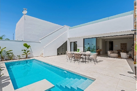 Villa in Los Alcazares zu verkaufen, Espace de vie 198 m², Zustand Erstbezug, Klimaanlage, Terrain 235 m², 3 Chambres &agrave; coucher, 2 Badezimmer, Pool, ref.: HA-LAN-501-E01-1