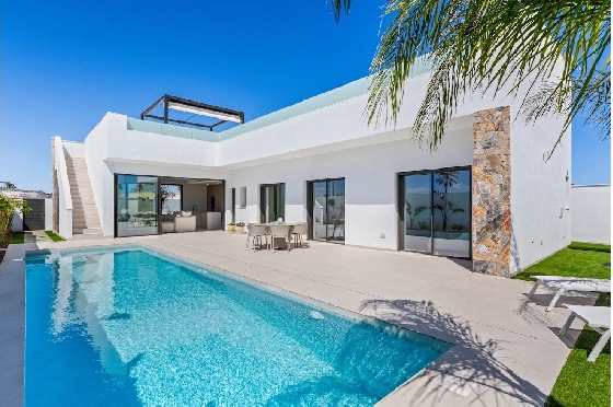 Villa in Los Alcazares zu verkaufen, Espace de vie 198 m², Zustand Erstbezug, Klimaanlage, Terrain 235 m², 3 Chambres &agrave; coucher, 2 Badezimmer, Pool, ref.: HA-LAN-501-E01-26