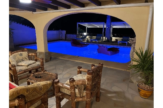 Villa in Pego - Monte Pego(Rafol) zu verkaufen, Espace de vie 259 m², Baujahr 1990, + Zentralheizung, Klimaanlage, Terrain 2400 m², 4 Chambres &agrave; coucher, 3 Badezimmer, Pool, ref.: JS-1026-25