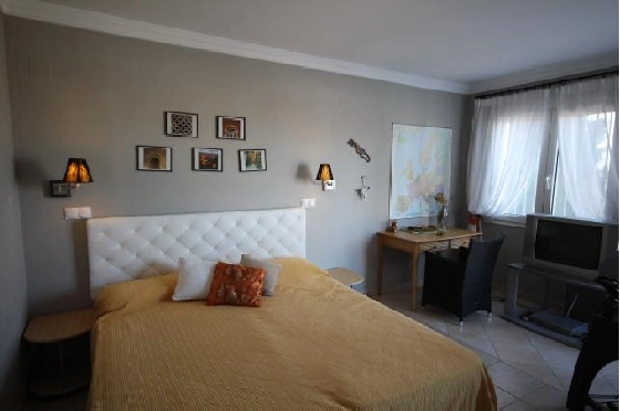 Sommerhaus in Oliva(San Pere) zur Ferienvermietung, Espace de vie 170 m², Baujahr 2005, Zustand neuwertig, + Fussbodenheizung, Klimaanlage, Terrain 900 m², 3 Chambres &agrave; coucher, 2 Badezimmer, Pool, ref.: V-1415-11
