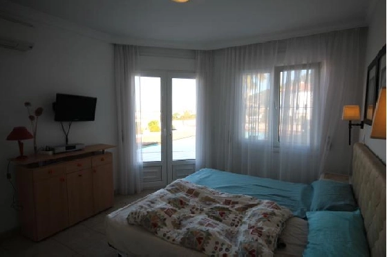 Sommerhaus in Oliva(San Pere) zur Ferienvermietung, Espace de vie 170 m², Baujahr 2005, Zustand neuwertig, + Fussbodenheizung, Klimaanlage, Terrain 900 m², 3 Chambres &agrave; coucher, 2 Badezimmer, Pool, ref.: V-1415-12